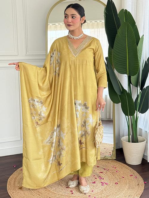 women embroidered three quarter sleeve kurta pant with dupatta set - 22053802 - Very Small Image - 1