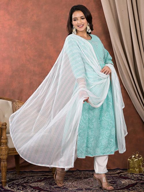 women three quarter sleeve kurta and pant with dupatta  - 22058064 - Very Small Image - 1