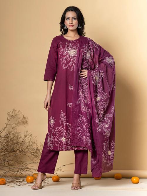 women three quarter sleeve kurta and pant with dupatta  - 22058268 - Very Small Image - 1