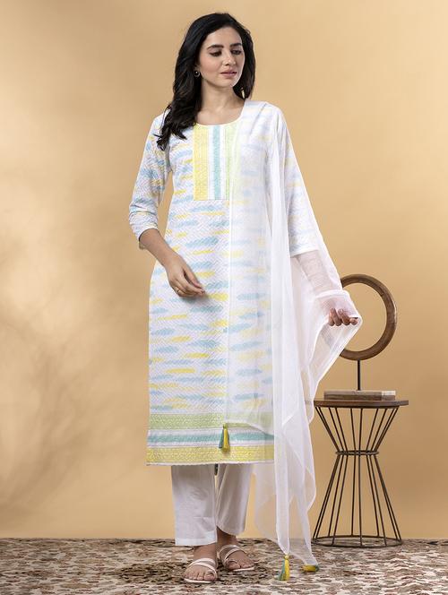 women three quarter sleeve kurta pant with dupatta set - 22058297 - Very Small Image - 1