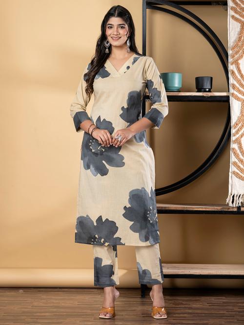women three quarter sleeve kurta and pant set - 22058512 - Very Small Image - 1