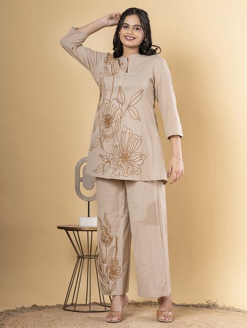 women three quarter sleeve regular fit ethnic co-ord set - 22058653 - Very Small Image - 1