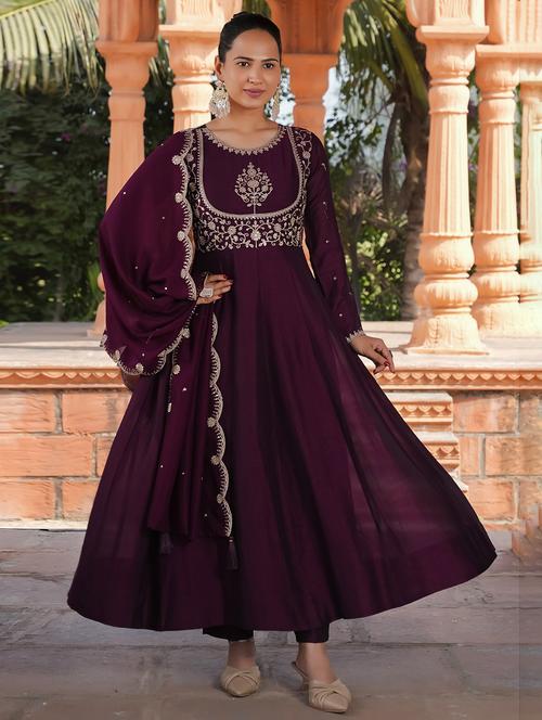 women embroidered long sleeve kurta pant with dupatta set - 22060158 - Very Small Image - 1