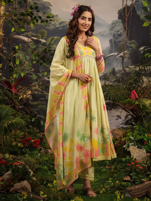 women floral three quarter sleeve kurta pant with dupatta set - 22061500 - Very Small Image - 1