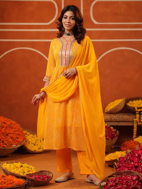 Women Three Quarter Sleeve Kurta Pant With Dupatta Set - 22062058 - Very Small Image - 1