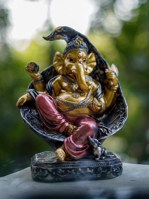 polyresin divine harmony home decor statue - 22065768 - Very Small Image - 1