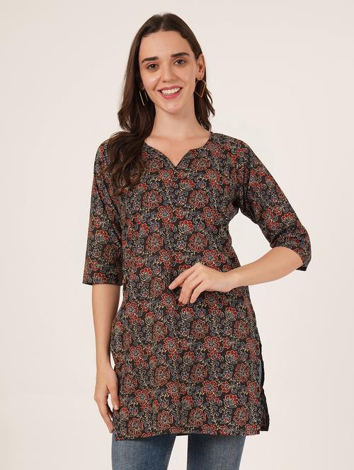 women printed three quarter sleeve straight kurti - 22068308 - Very Small Image - 1