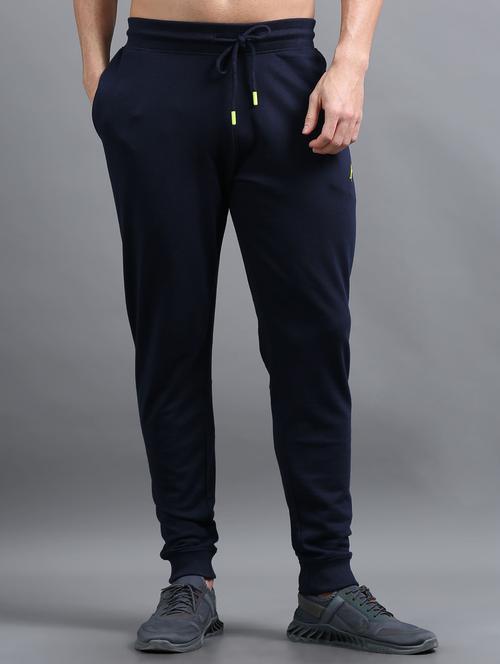 men solid mid rise regular fit jogger - 22070965 - Very Small Image - 1