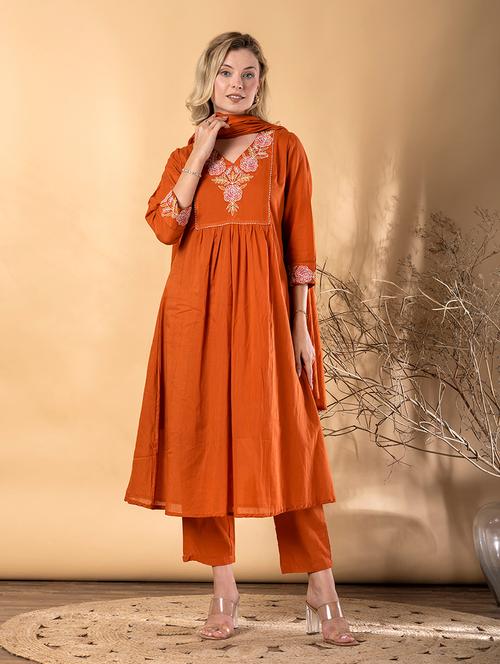 women embroidered three quarter sleeve kurta pant with dupatta set - 22072885 - Very Small Image - 1