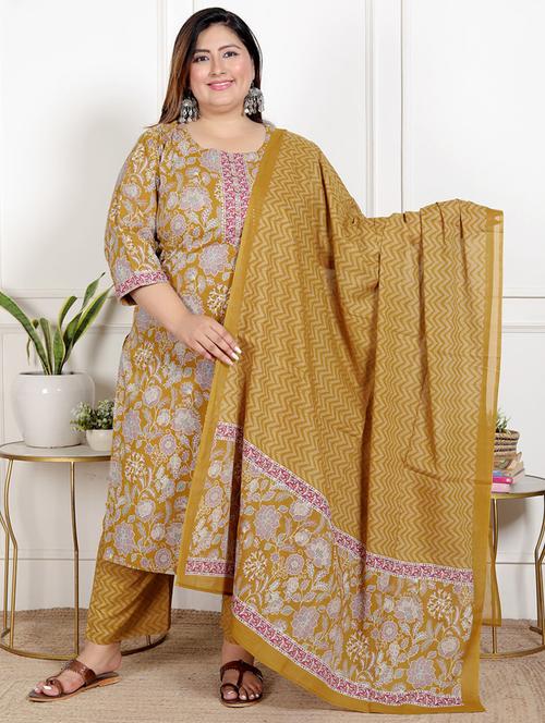 women floral printed three quarter sleeve kurta pant with dupatta set - 22076533 - Very Small Image - 1