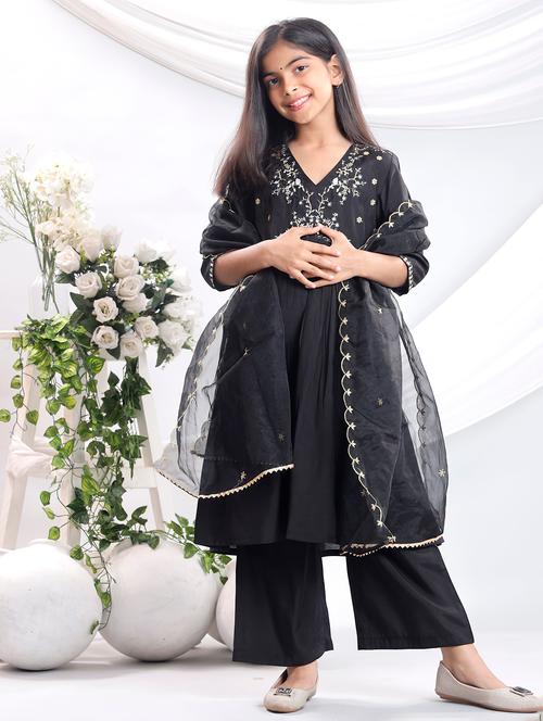 Girls Embroidered Kurta And Palazzo With Dupatta - 22080639 - Very Small Image - 1