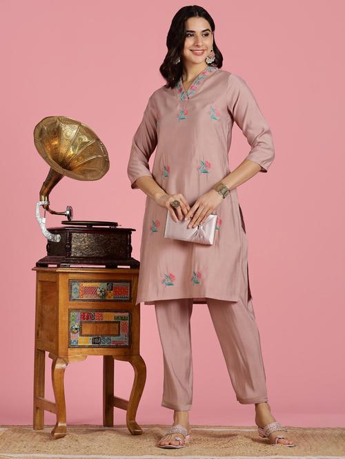 women embroidered three quarter sleeve kurta pant set - 22083651 - Very Small Image - 1