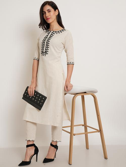 women embroidered three quarter sleeve kurta pant set - 22084036 - Very Small Image - 1