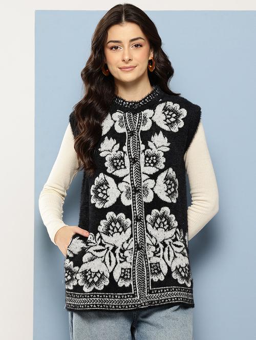 women self designed sleeveless cardigan - 22086528 - Very Small Image - 1