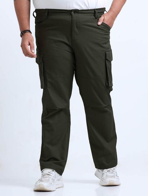 men plus size solid mid rise regular fit cargo - 22086650 - Very Small Image - 1