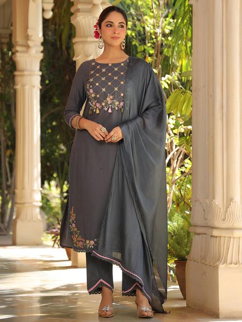 women embroidered three quarter sleeve kurta pant with dupatta set - 22093230 - Very Small Image - 1