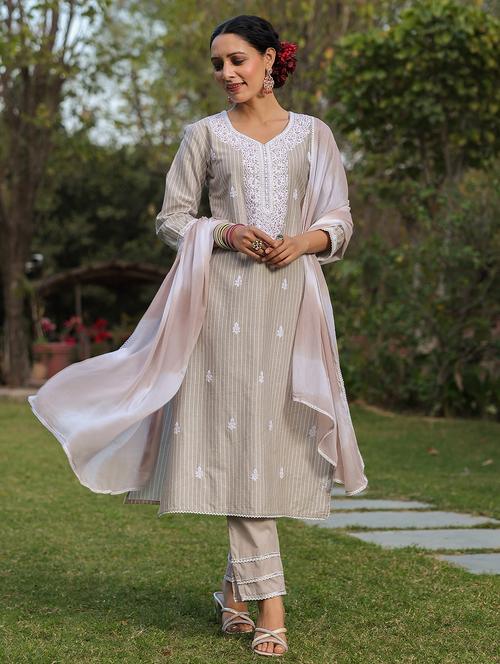 women embroidered three quarter sleeve kurta pant with dupatta set - 22093238 - Very Small Image - 1