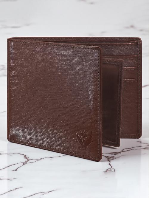 men's brown leather bi-fold card slots wallet - 22101784 - Very Small Image - 1