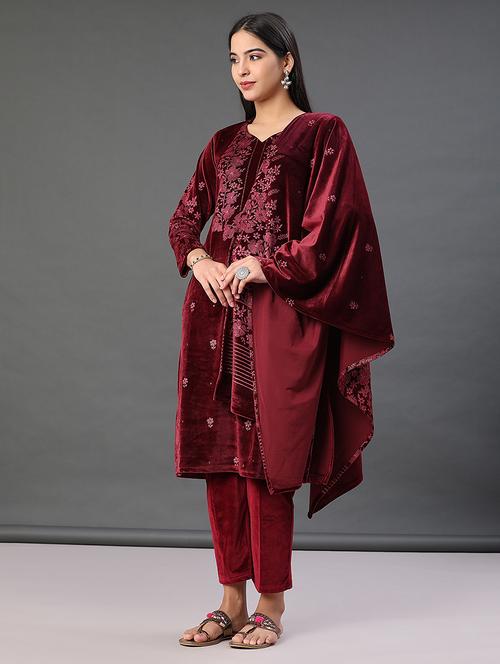 women embroidered velvet kurta and pant with dupatta set - 22102884 - Very Small Image - 1