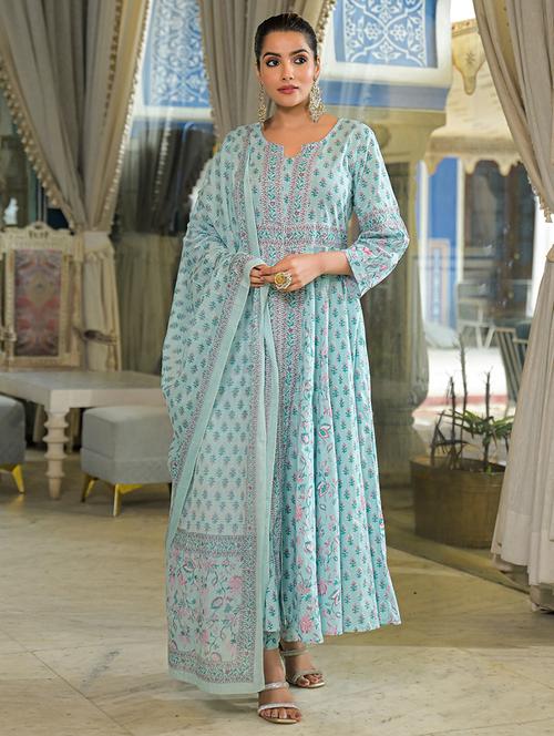 women floral three quarter sleeve kurta pant with dupatta set - 22107707 - Very Small Image - 1
