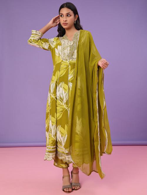 women printed three quarter sleeve kurta pant with dupatta set - 22110775 - Very Small Image - 1