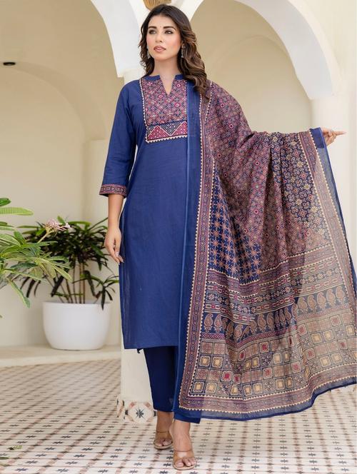 women placement print three quarter sleeve kurta pant with dupatta set - 22140543 - Very Small Image - 1