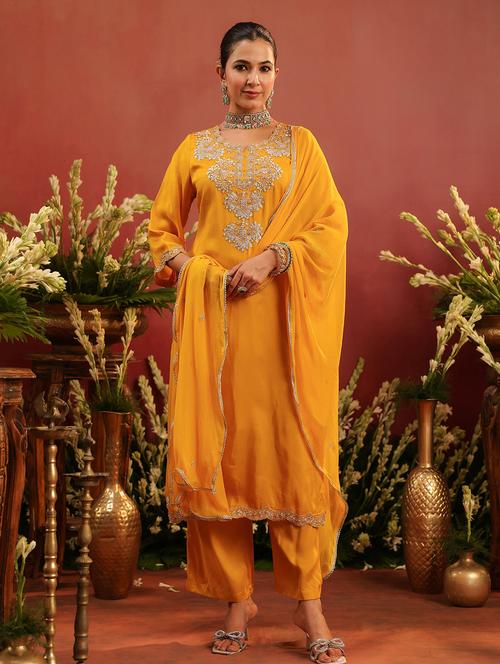 Women Embroidered Three Quarter Sleeve Kurta Pant With Dupatta Set - 22142298 - Very Small Image - 1