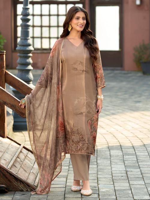 women floral printed three quarter sleeve kurta pant with dupatta set - 22143783 - Very Small Image - 1