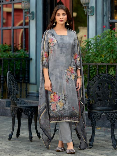 women floral printed three quarter sleeve kurta pant with dupatta set - 22143787 - Very Small Image - 1