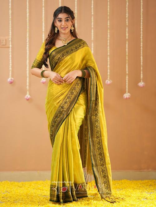 women solid with bordered handloom saree with blouse - 22145094 - Very Small Image - 1