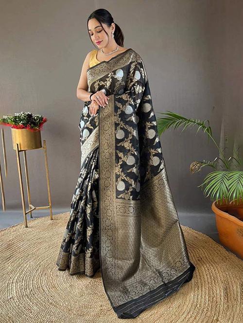women self design banarasi saree with blouse - 22145258 - Very Small Image - 1