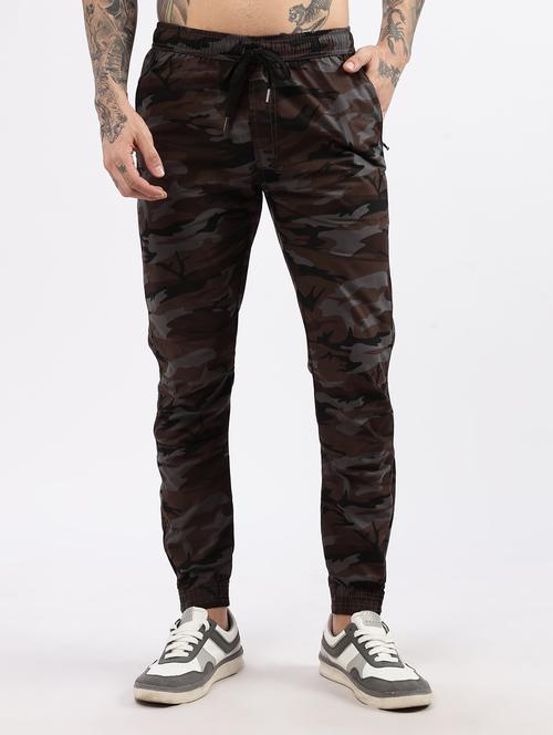 men camouflage mid rise regular fit jogger - 22146895 - Very Small Image - 1