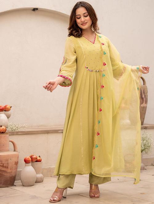 women embroidered three quarter sleeve kurta pant with dupatta set - 22178518 - Very Small Image - 1