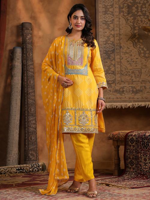 women bandhani three quarter sleeve kurta pant with dupatta set - 22179008 - Very Small Image - 1