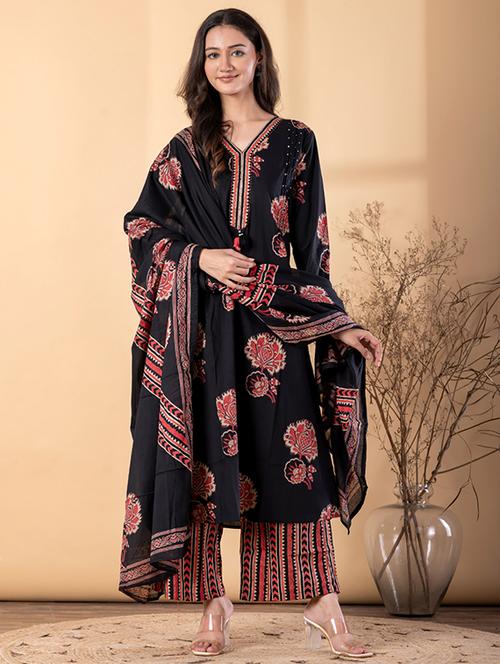 women floral three quarter sleeve kurta palazzo with dupatta set - 22187454 - Very Small Image - 1
