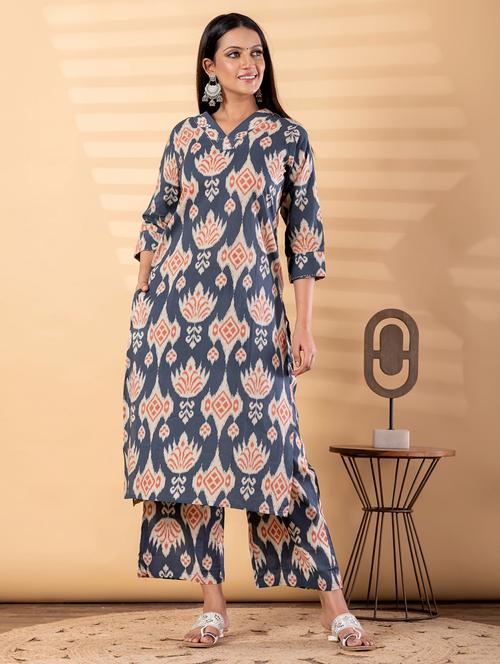 women ikat printed three quarter sleeve kurta palazzo set - 22187571 - Very Small Image - 1