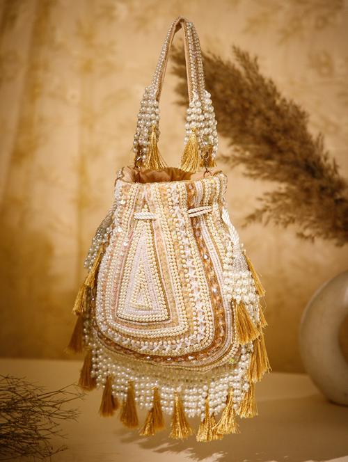 embroidered velvet ethnic potli with tassels - 22220145 - Very Small Image - 1