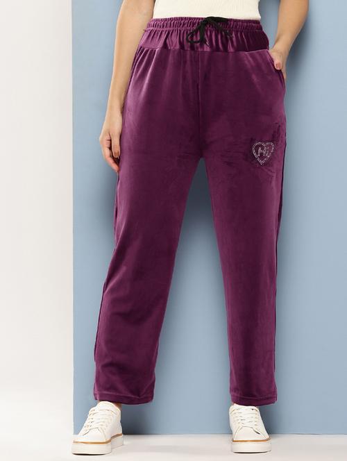women solid mid rise velvet track pant - 22224873 - Very Small Image - 1