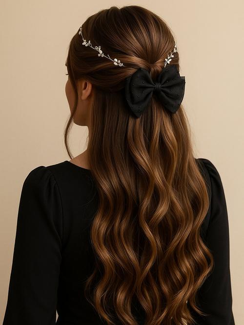 women bow embellished clutcher - 22228735 - Very Small Image - 1