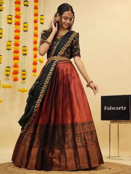 Women Self Design South Indian Style Unstitched Lehenga Choli - 22240792 - Very Small Image - 1