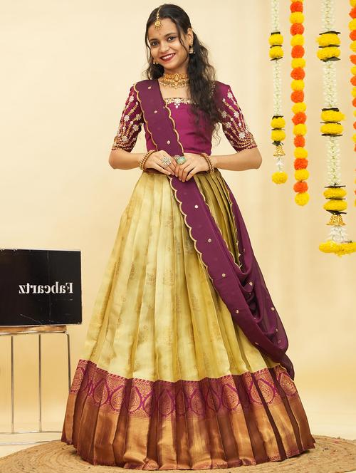 Women Self Design South Indian Style Unstitched Lehenga Choli - 22240946 - Very Small Image - 1