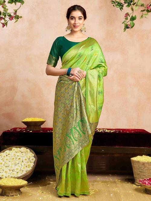 women self design banarasi saree with blouse - 22243542 - Very Small Image - 1