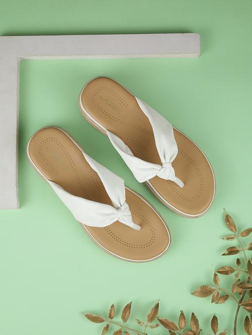 Women Solid Platform Wedges - 22251929 - Very Small Image - 1