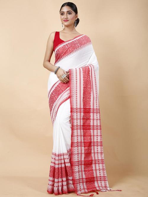 women solid with bordered handloom saree - 22261010 - Very Small Image - 1