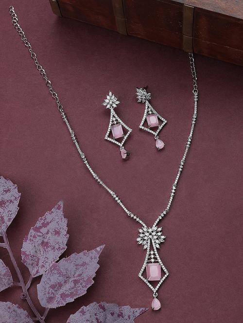 women diamonds studded necklace set - 22271849 - Very Small Image - 1