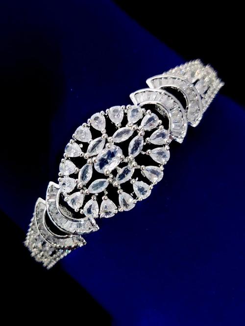 graceful white rose gold bracelet - 22277837 - Very Small Image - 1