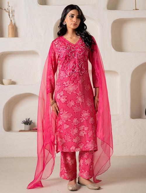 women floral three quarter sleeve kurta pant with dupatta set - 22279282 - Very Small Image - 1