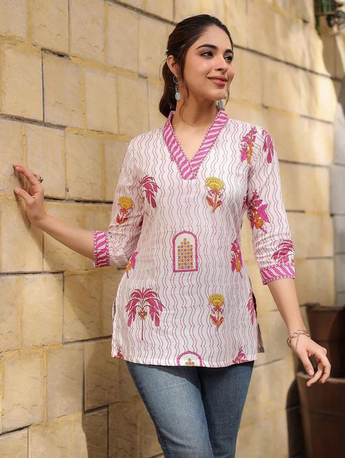 women printed three quarter sleeve straight kurti - 22282089 - Very Small Image - 1