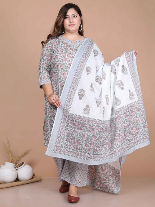women plus size floral three quarter sleeve kurta palazzo with dupatta set - 22285632 - Very Small Image - 1