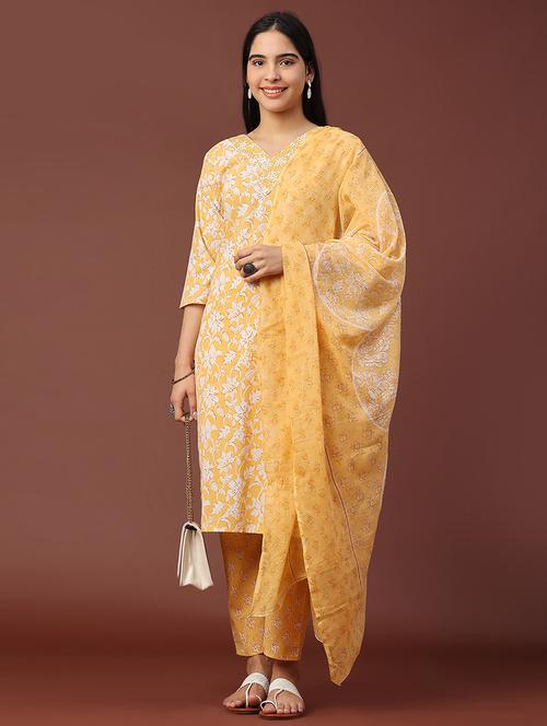 women printed three quarter sleeve kurta pant with dupatta set - 22294157 - Very Small Image - 1